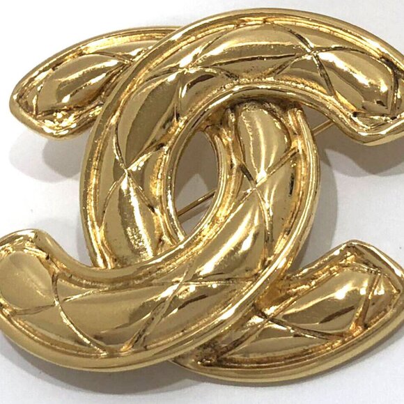 CHANEL CC Logo Quilted Matelasse Brooch Gold Tone Pin Auth w/Box D-o1150 - Picture 14 of 16